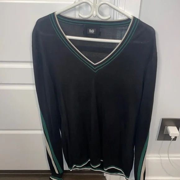 Sweater - Picture 1 of 1